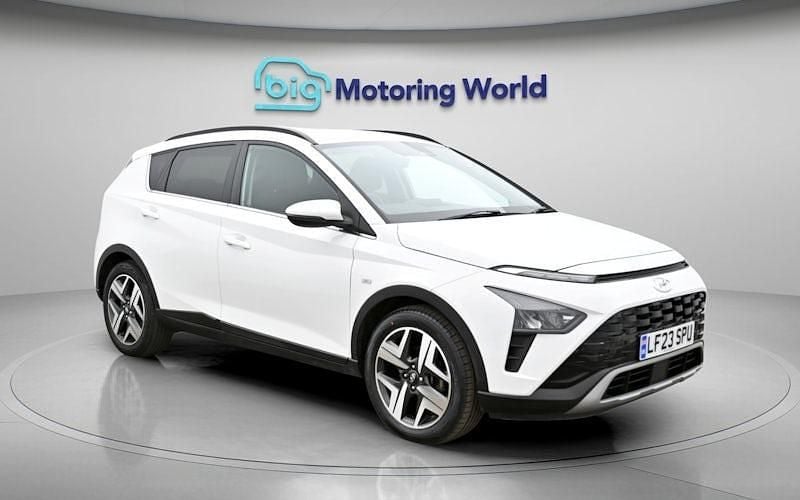 Used Hyundai Bayon Premium 101 HP (74 kW) 2023 White SUV