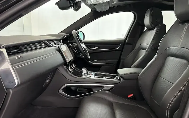 Used Jaguar F-Pace R-Dynamic 404 HP (297 kW) 2024 Black SUV