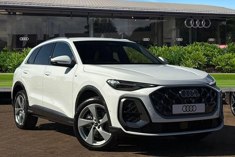 New Audi Q5 S-Line 2026 White SUV