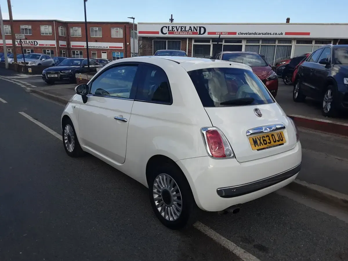 Used Fiat 500 Lounge 69 HP (50 kW) 2013 White Hatchback