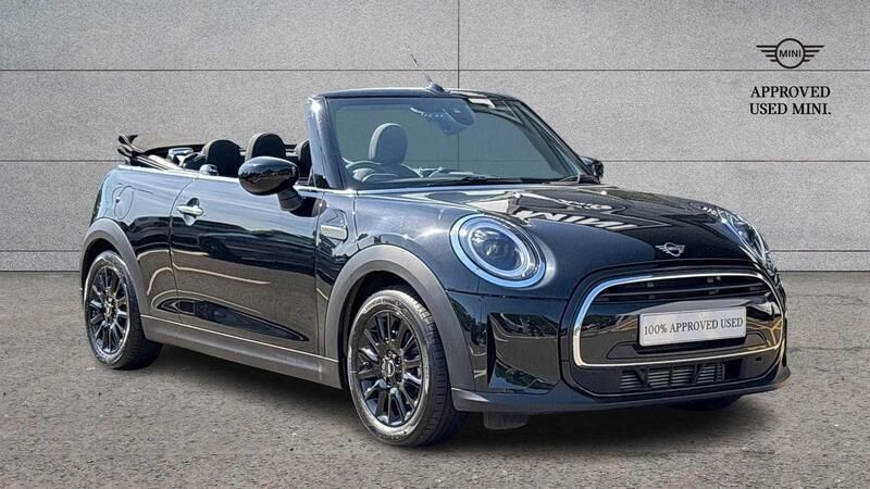 Black Used 2024 Mini Cooper Classic Hatchback | £20,990 (Fair price) - Image 1/3