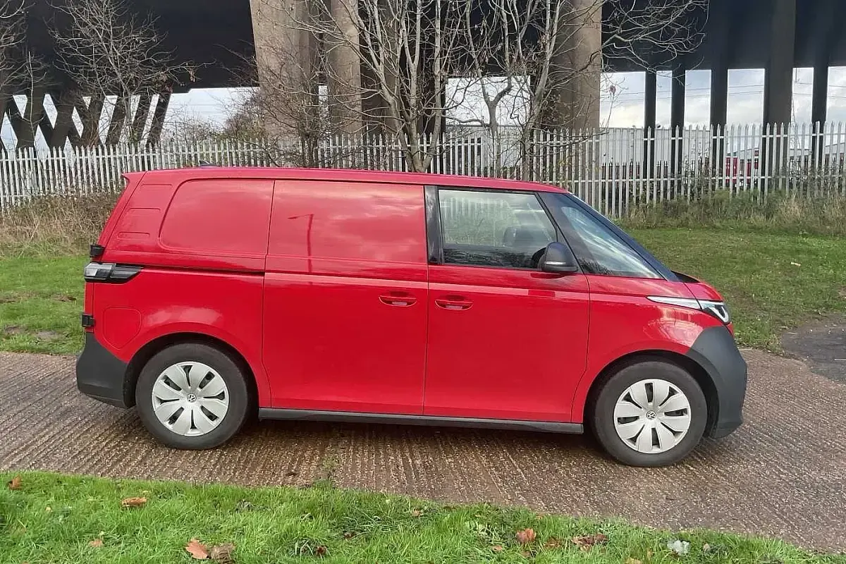 Used VW ID. Buzz 210 kW (286 HP) 2025 Red MPV