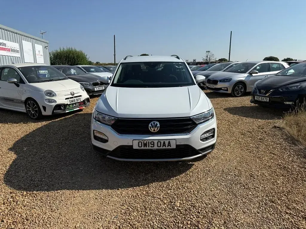 Used VW T-Roc SE 115 HP (84 kW) 2019 White SUV