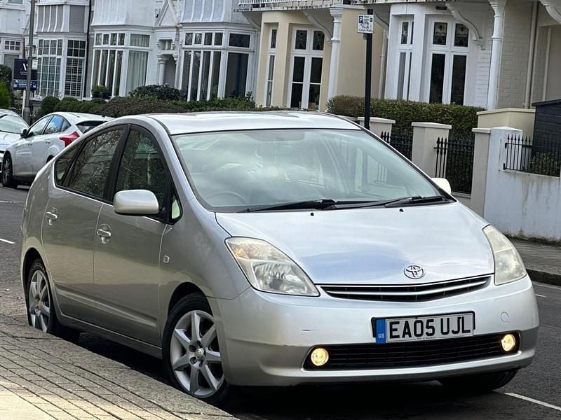 Used Toyota Prius 2005 Silver Hatchback