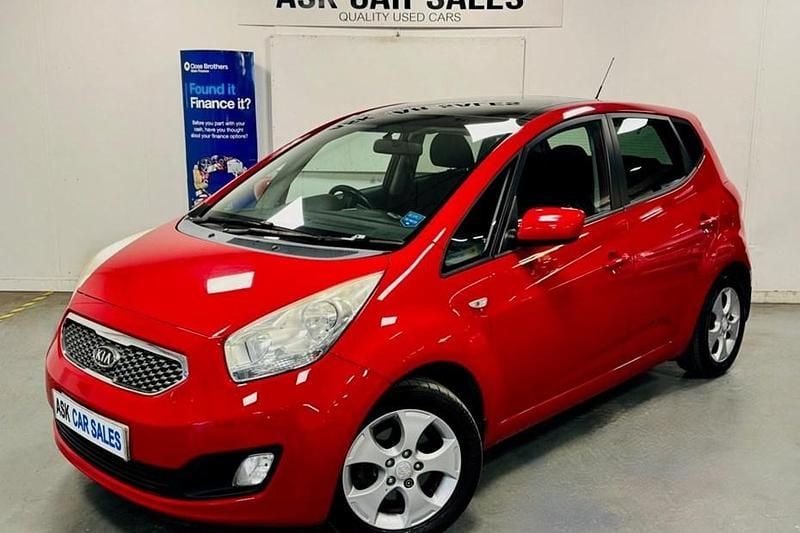 Red Used 2011 Kia Venga Hatchback | £2,995 (Expensive) - Image 1/1