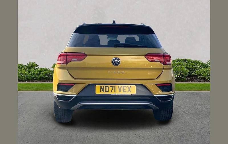 Used VW T-Roc Active 150 HP (110 kW) 2021 Yellow SUV