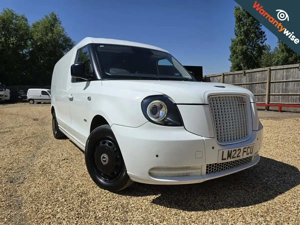 Used LEVC VN5 City 150 HP (110 kW) 2022 White MPV