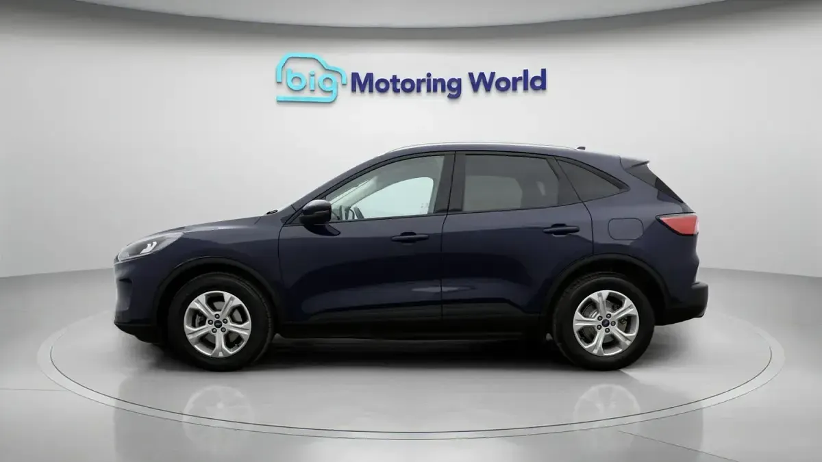 Used Ford Kuga Zetec 120 HP (88 kW) 2021 Blue SUV
