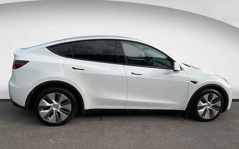 Used Tesla Model Y Long Range AWD 286 kW (389 HP) 2025 SUV