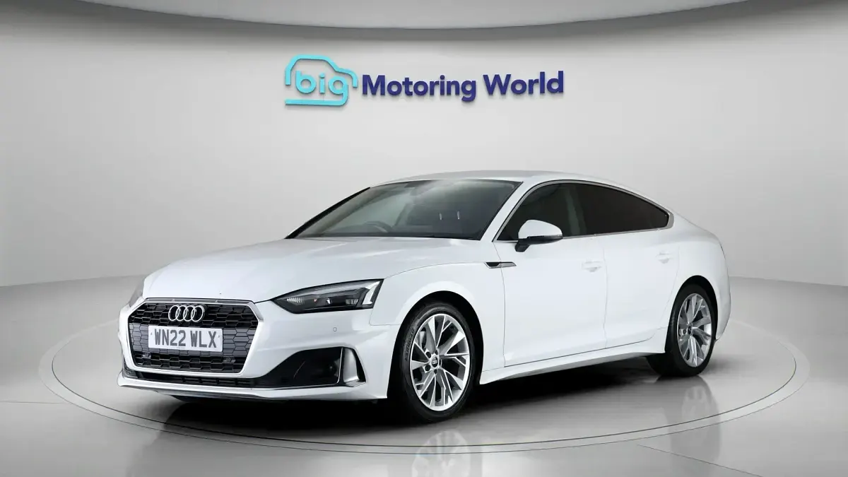 Used Audi A5 Sportback Sport 150 HP (110 kW) 2022 White Hatchback
