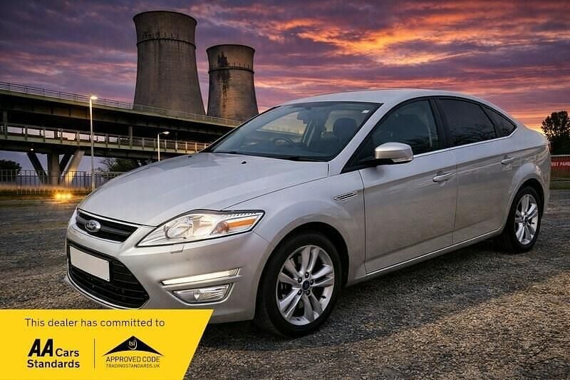 Used Ford Mondeo Zetec 140 HP (102 kW) 2011 Silver Hatchback