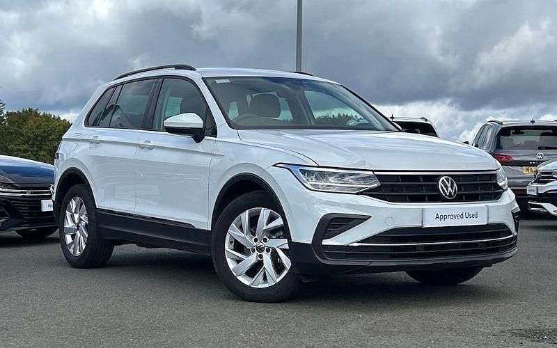 Used 2024 VW Tiguan Life SUV | £18,295 (Super price) - Image 1/4