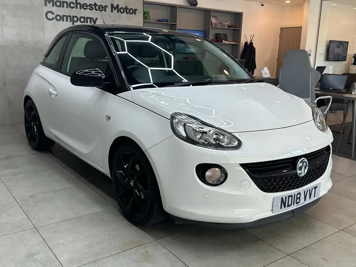 Used Vauxhall Adam S 70 HP (51 kW) 2018 White Hatchback