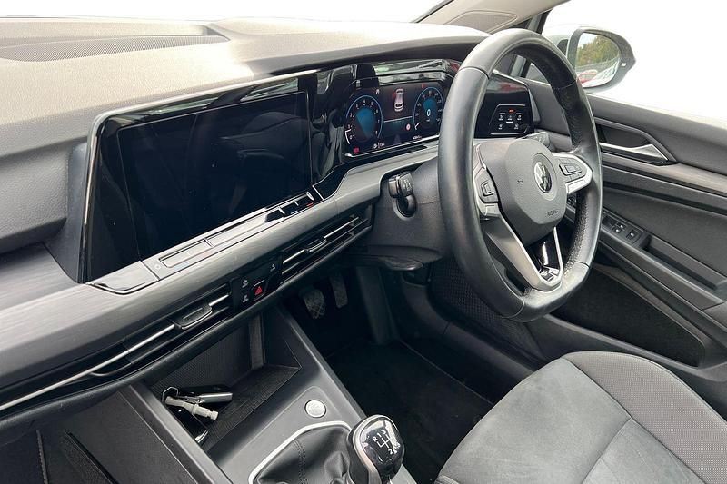 Used VW Golf VIII Style 130 HP (95 kW) 2021 Silver Hatchback