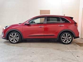 Used Kia Niro 139 HP (102 kW) 2019 Red SUV