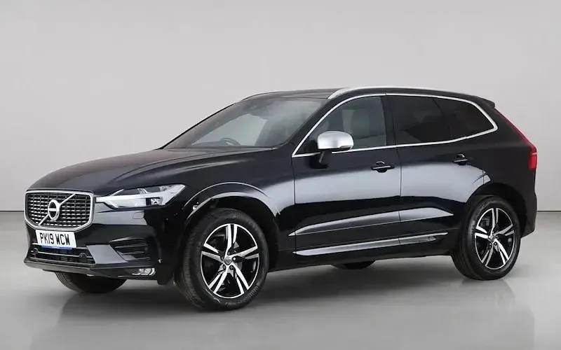 Used Volvo XC60 R-Design 250 HP (183 kW) 2019 SUV