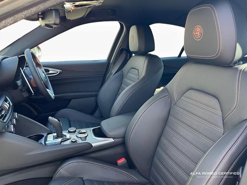 New Alfa Romeo Giulia 276 HP (202 kW) 2026 Black Sedan