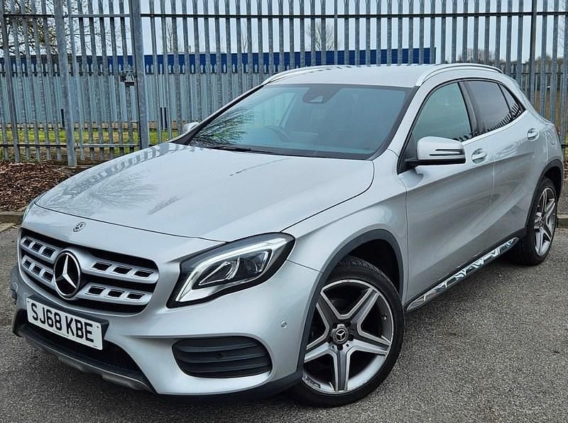Used Mercedes GLA200 AMG line 136 HP (100 kW) 2018 Silver SUV