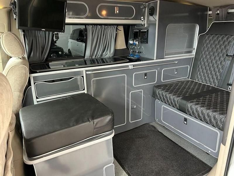 Usado Toyota Alphard 2018 Branco Monovolume