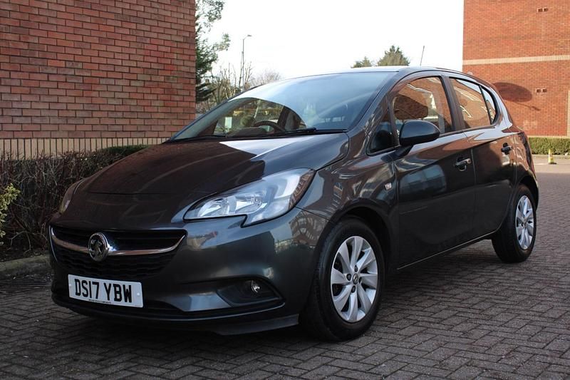 Used Vauxhall Corsa Design Edition 90 HP (66 kW) 2017 Grey Hatchback