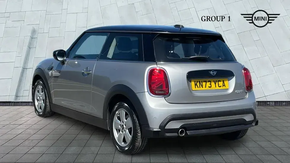 Used Mini Cooper Classic 134 HP (98 kW) 2023 Silver Hatchback