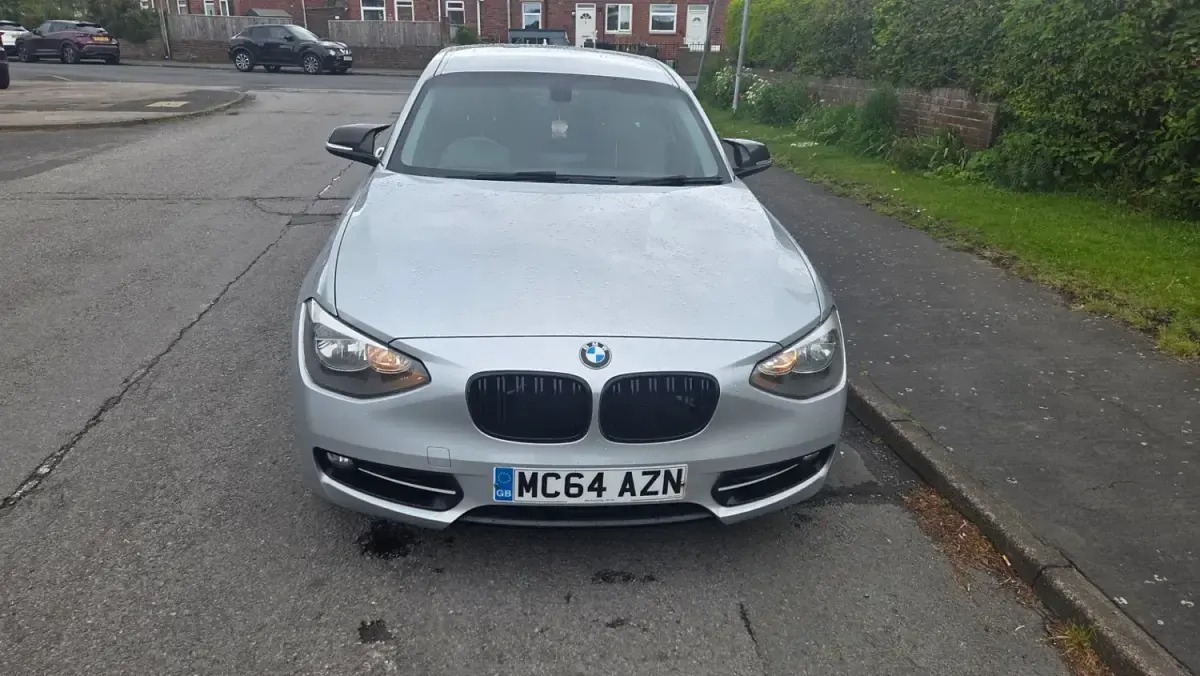 Usado BMW 116 Sport Line 2015 Plateado Utilitario
