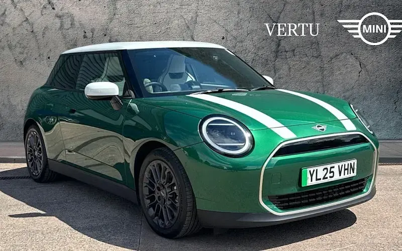 Używany Mini Cooper Exclusive 135 kW (184 KM) 2026 Hatchback