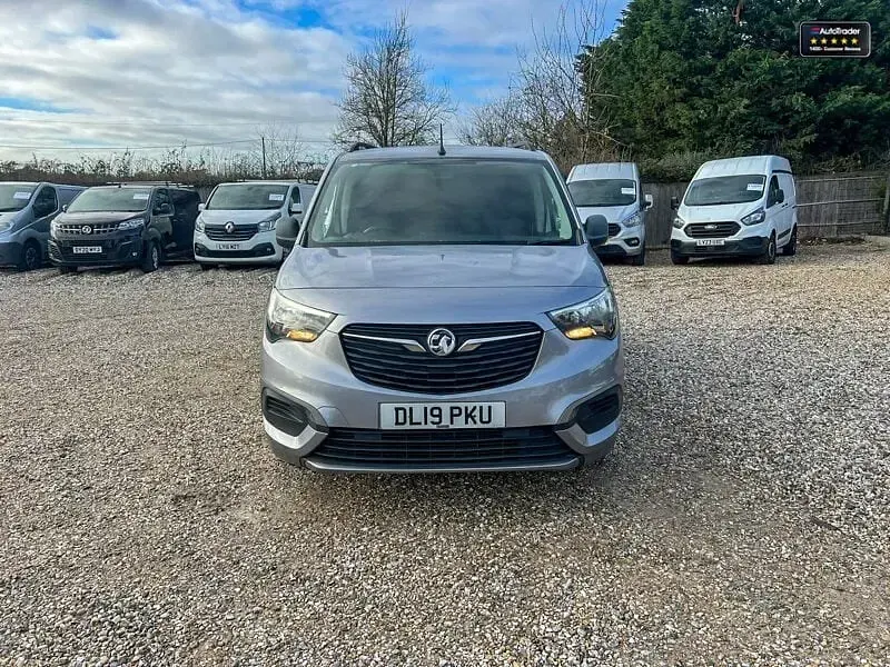 Second-hand Vauxhall Combo Sportive 100 CP (73 kW) 2019 Gri Van