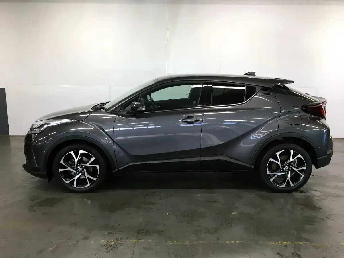 Used Toyota C-HR Design 122 HP (89 kW) 2021 Grey SUV