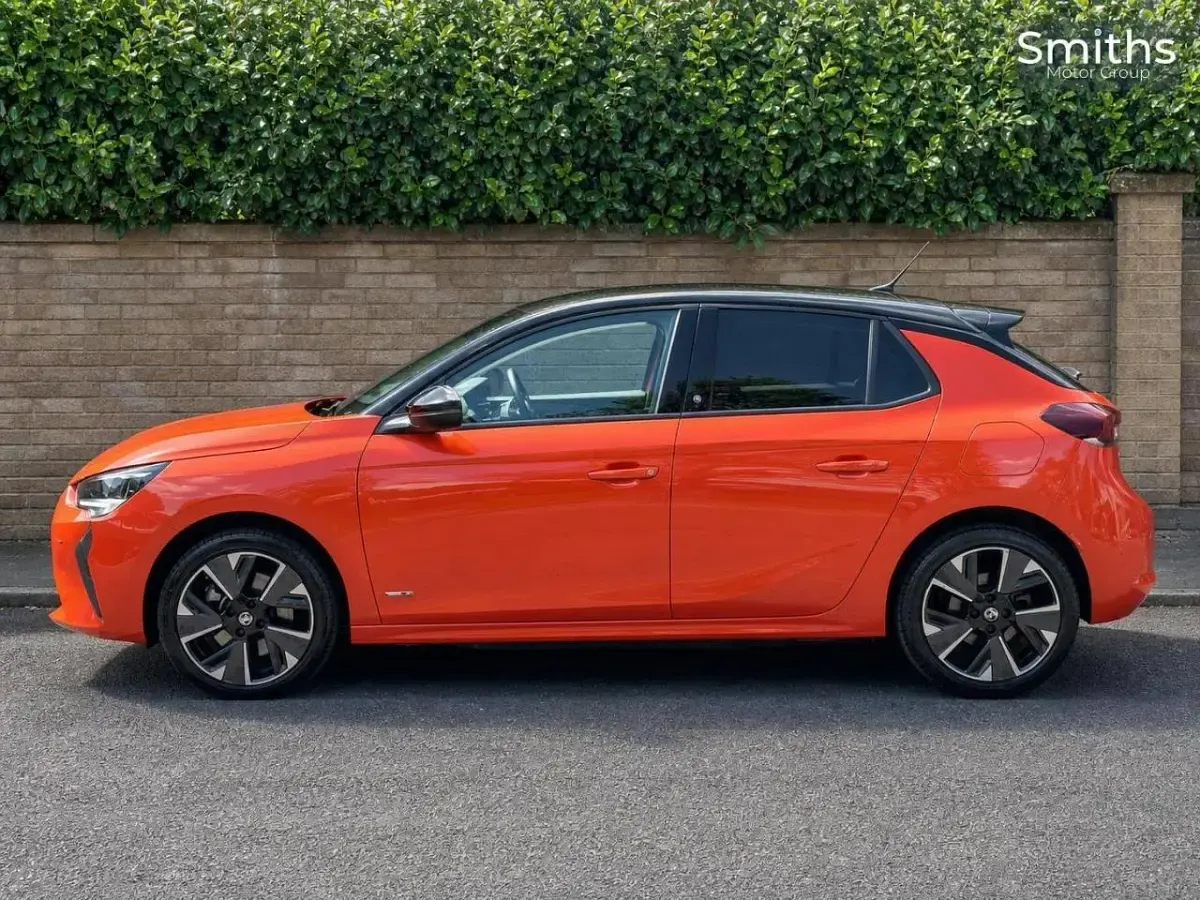 Used Vauxhall Corsa-e 98 kW (134 HP) 2022 Orange Hatchback