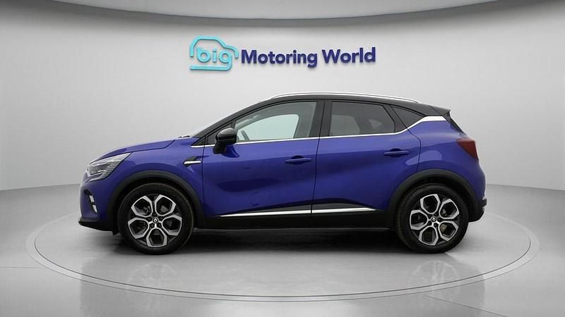 Second-hand Renault Captur Techno 145 CP (106 kW) 2023 Albastru SUV