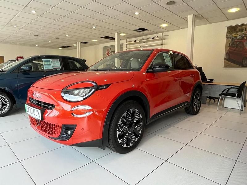 Orange Used 2024 Fiat 600E La Prima SUV | £23,995 (Fair price) - Image 1/3