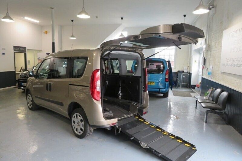 Used 2017 Fiat Doblò Easy MPV | £10,999 (Expensive) - Image 1/1