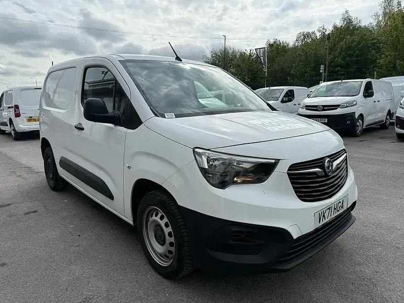 Used Vauxhall Combo Edition 75 HP (55 kW) 2022 White MPV