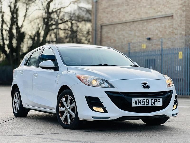 Used Mazda 3 105 HP (77 kW) 2009 White Hatchback