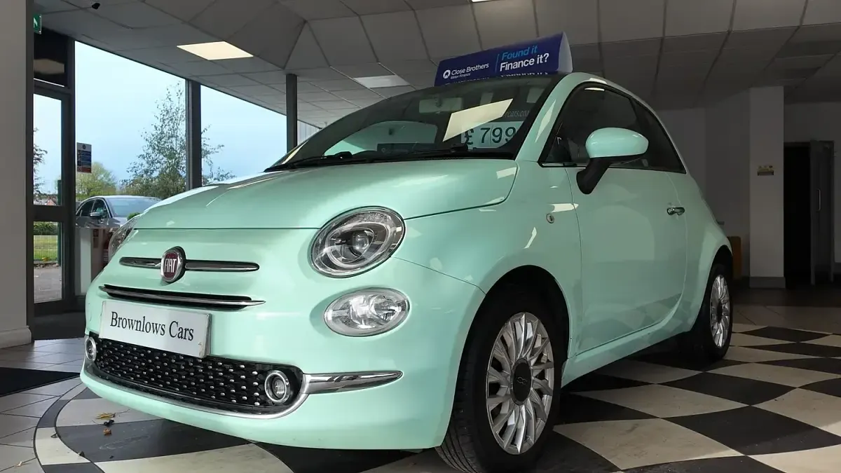 Used Fiat 500 Lounge 69 HP (50 kW) 2017 Green Hatchback