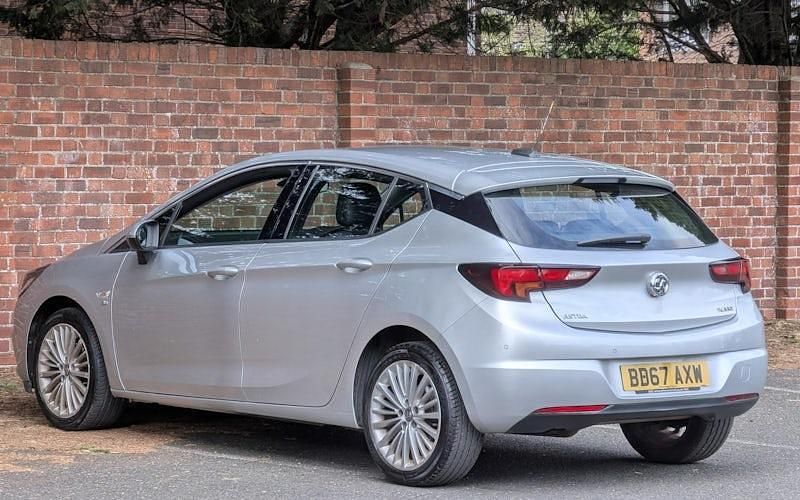 Used Vauxhall Astra Elite 150 HP (110 kW) 2017 Hatchback