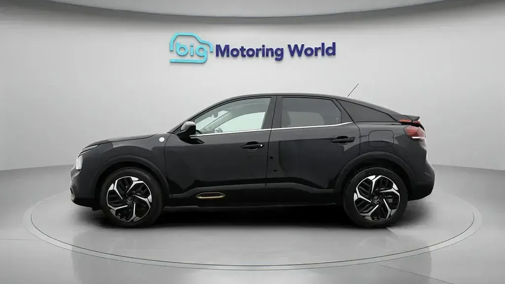 Usado Citroën C4 PureTech 130 CV (95 kW) 2022 Negro Utilitario