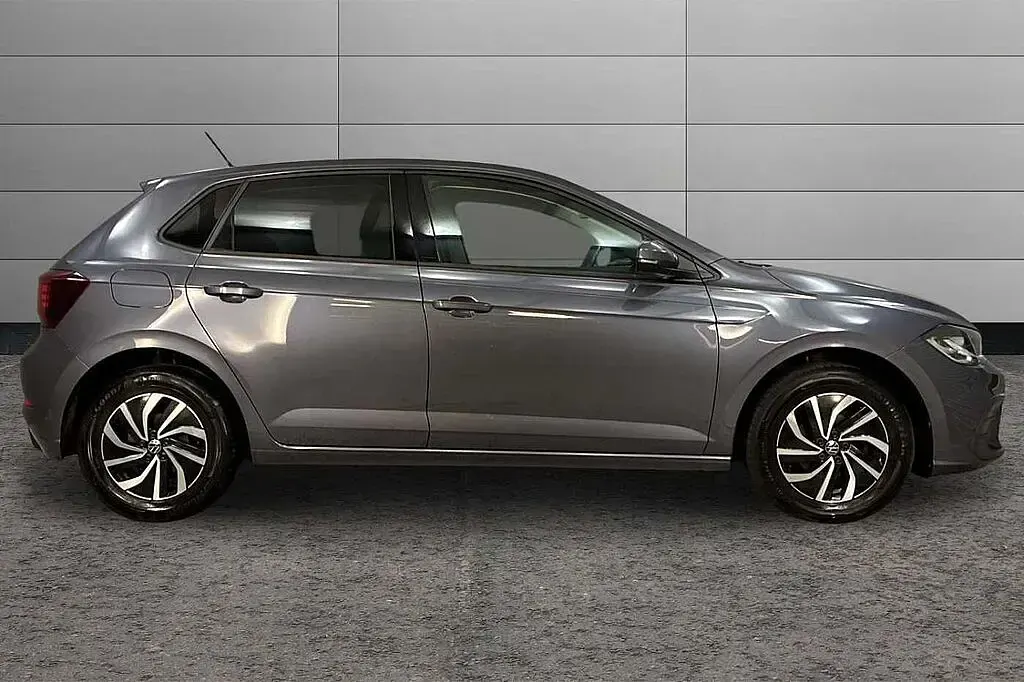 Used VW Polo Life 95 HP (69 kW) 2023 Hatchback