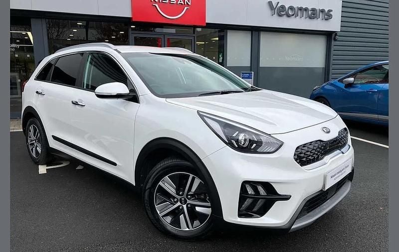 White Used 2021 Kia Niro SUV | £16,490 (Good price) - Image 1/4