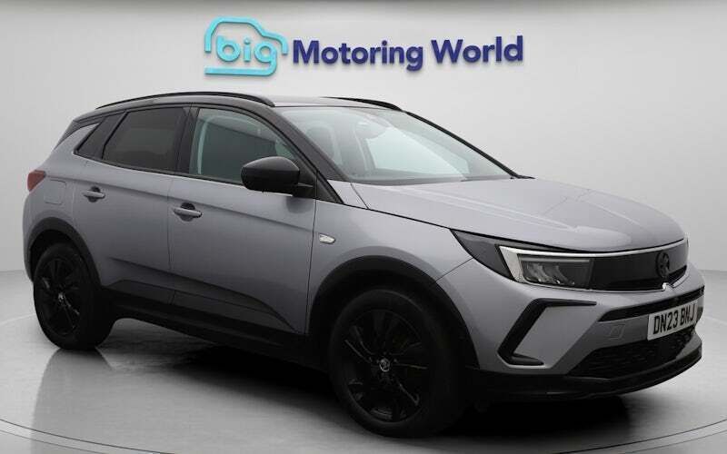 Grey Used 2023 Vauxhall Grandland X S SUV | £15,500 (Fair price) - Image 1/4