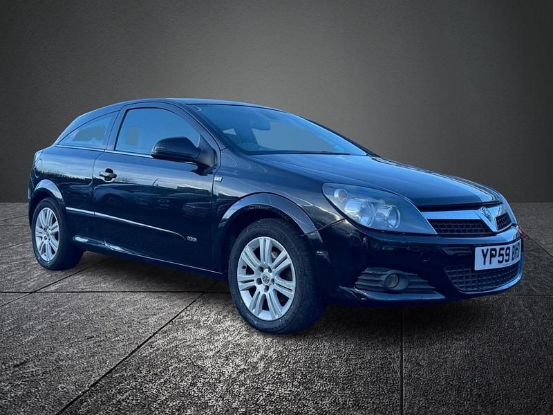 Black Used 2009 Vauxhall Astra Design Edition Hatchback | £2,490 (Fair price) - Image 1/4