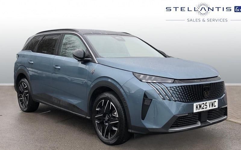Used 2025 Peugeot 5008 GTi Estate | £28,175 (A bit pricey) - Image 1/3