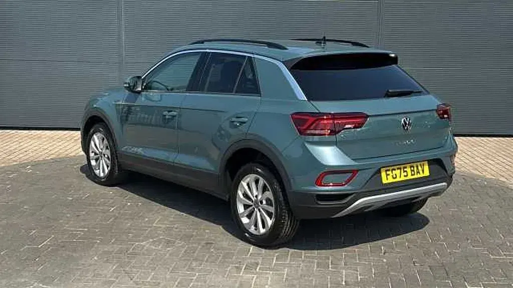 New VW T-Roc Match 150 HP (110 kW) 2025 Blue SUV