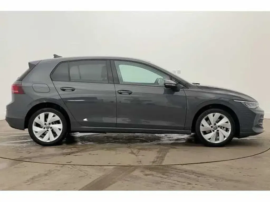 Used VW Golf VIII 204 HP (150 kW) 2025