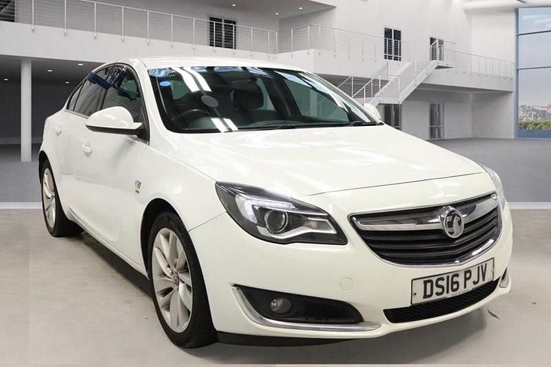 White Used 2016 Vauxhall Insignia SRi Hatchback | £3,295 (Good price) - Image 1/1