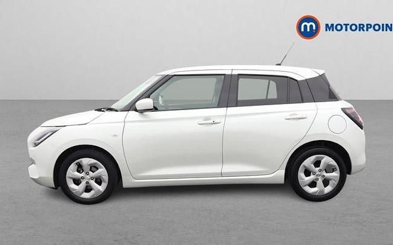 Used Suzuki Swift 82 HP (60 kW) 2025 White Hatchback