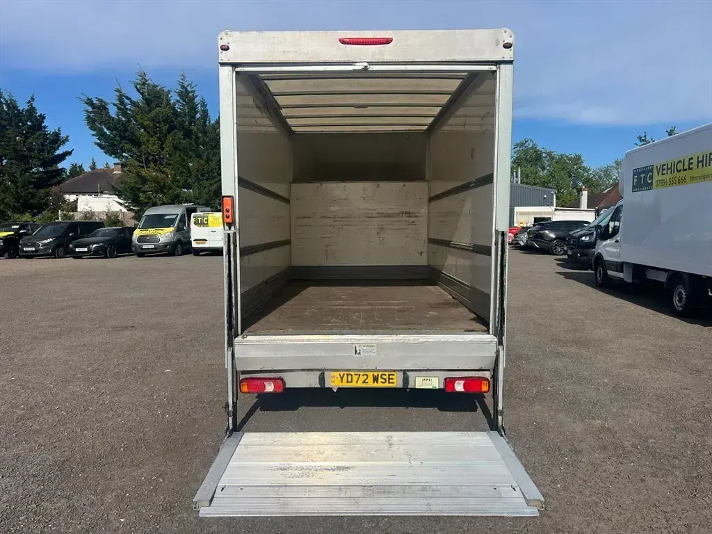 Begagnad Iveco Daily 134 HK (98 kW) 2022 Vit Cab