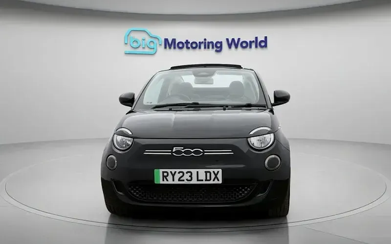 Used Fiat 500e Icon 86 kW (118 HP) 2023 Black Cabriolet