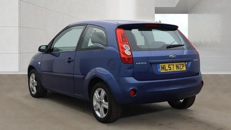 Used Ford Fiesta Zetec 2007 Blue Hatchback